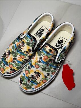 Vans Classic Slip-On Tropical Floral Shoes NWT Multicolor